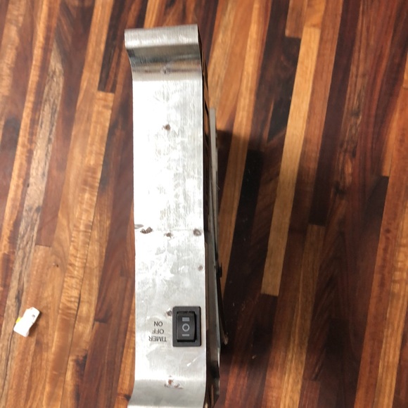 “M” wall or mantle decor - Picture 5 of 6